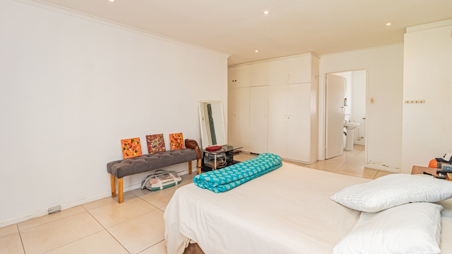 5 Bedroom Property for Sale in Sunnydale Western Cape